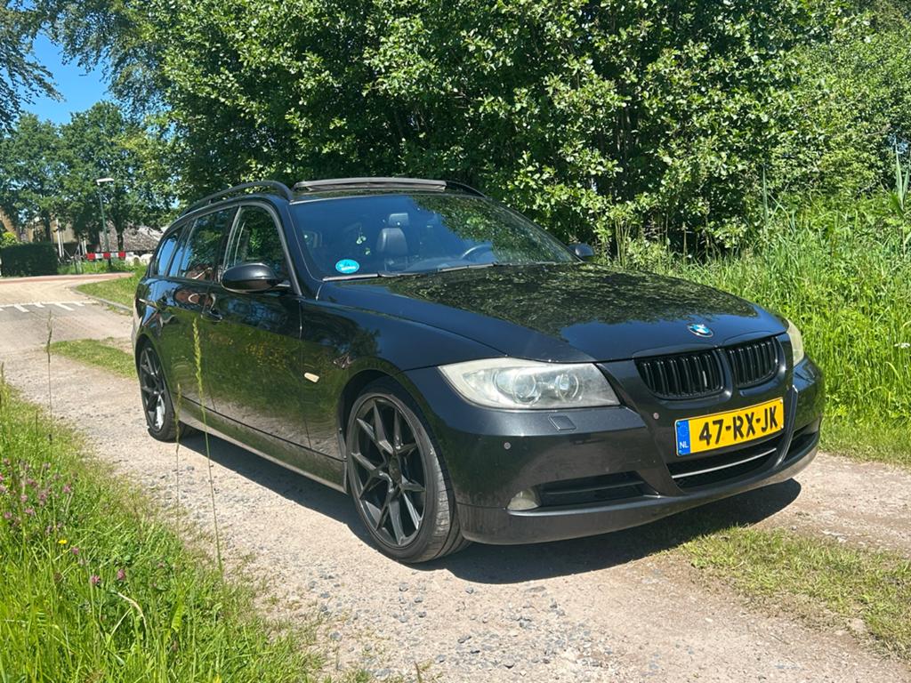 BMW E91 325i Touring 2005 Handgeschakeld Zwart, Achterwielaandrijving, Zwart, 2497 cc, 1445 kg