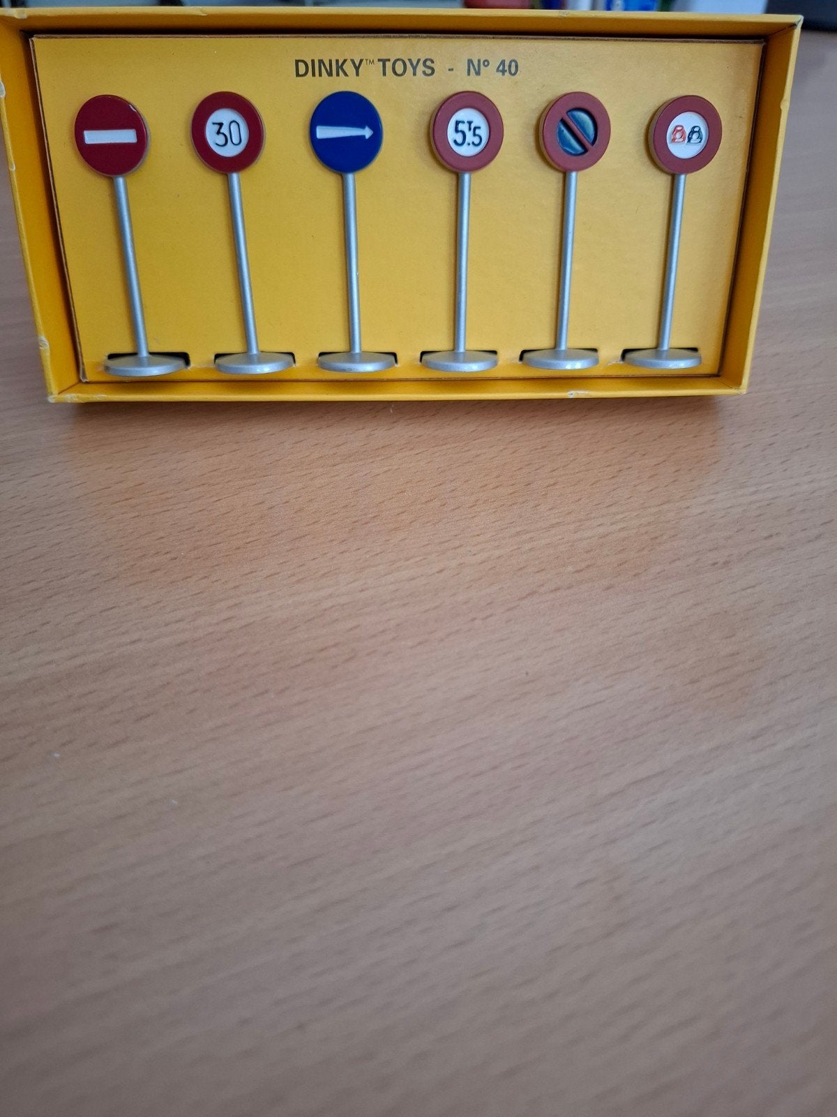 Dinky Toys No. 40 Verkeersborden Set - Vintage Speelgoed, Ophalen of Verzenden