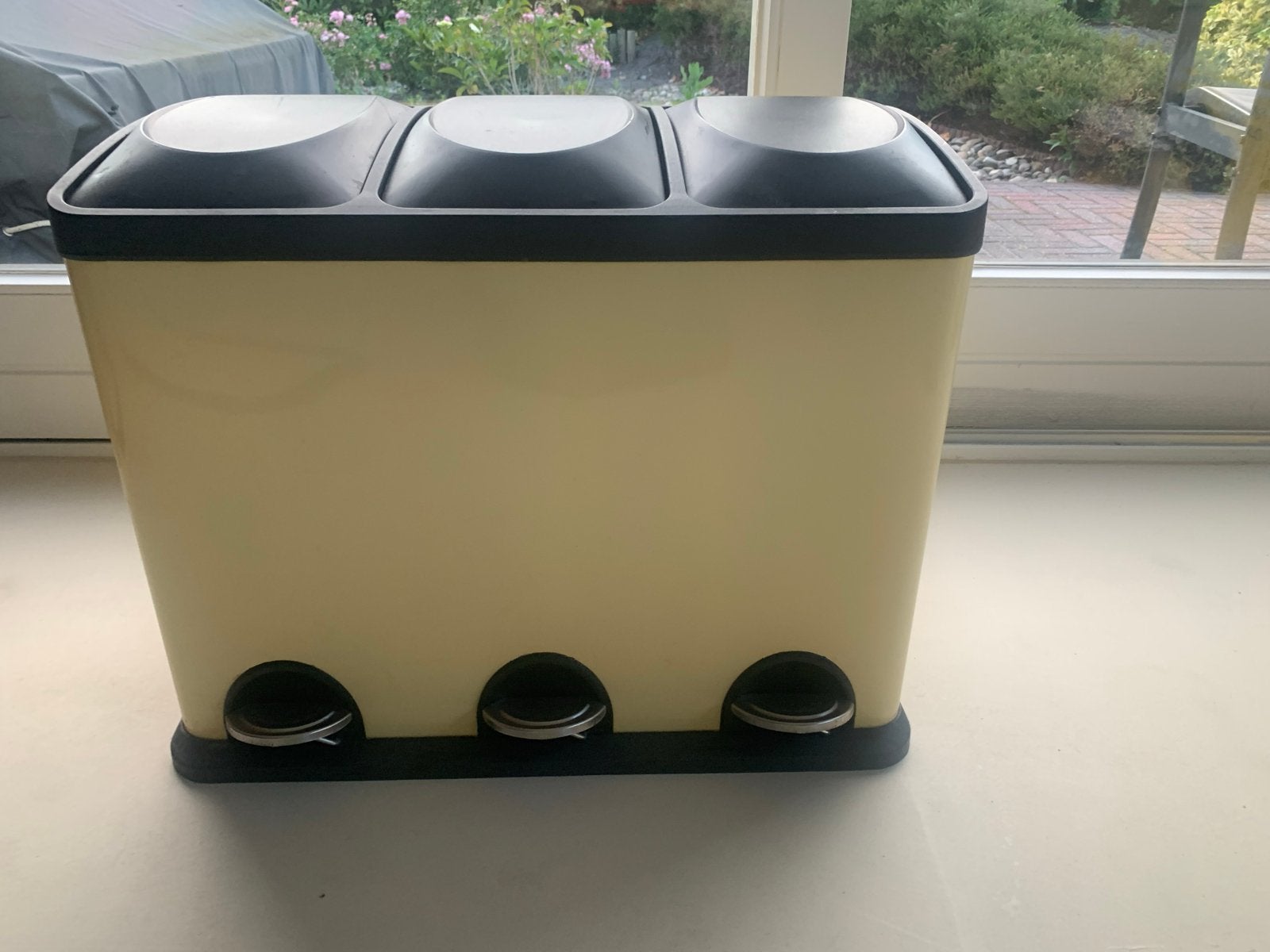 Prullenbak met 3 vakken en pedalen, Huis en Inrichting, Woonaccessoires | Prullenbakken, Ophalen, Met pedaal, 40 liter of meer