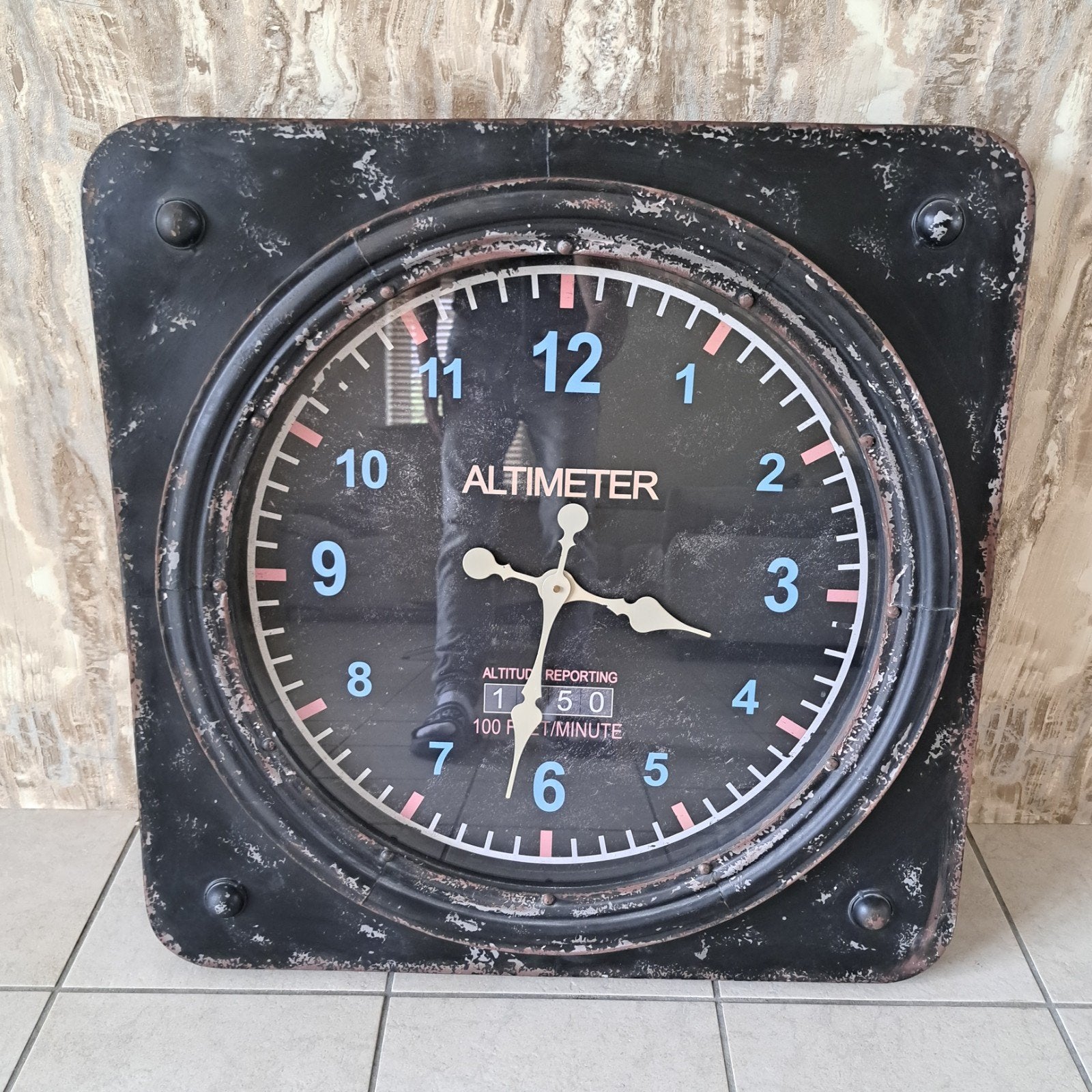 Grote industriële wandklok 'Altimeter' van Braxton, Huis en Inrichting, Ophalen, Wandklok, Zo goed als nieuw, Industrieel