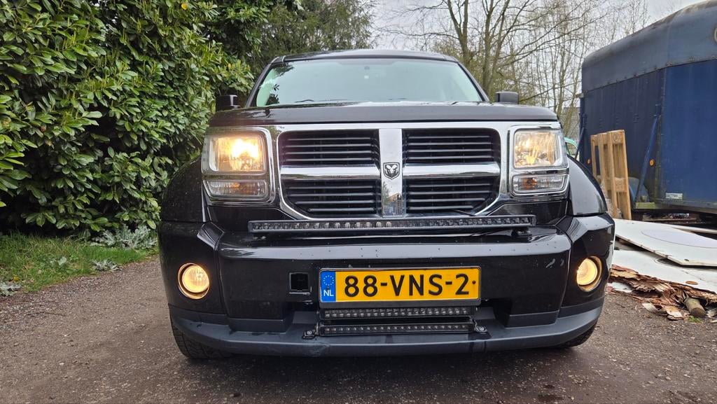 Dodge Nitro 2.8 CRD L4 AWD HR MT 2008, Stof, 4 cilinders, 2000 kg, Zwart