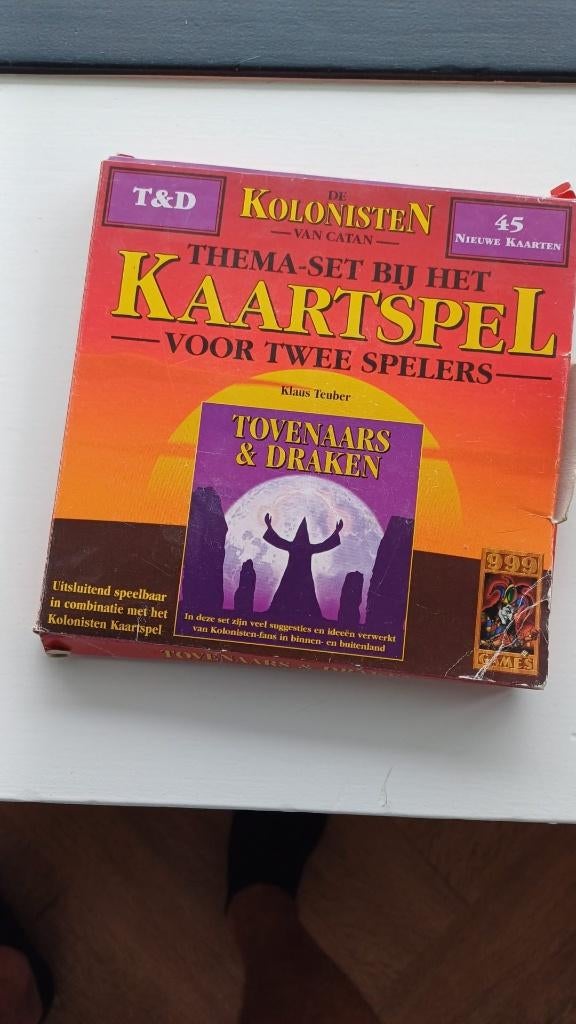 kaartspel Catan Tovenaars en Draken van 999 games nieuw, Hobby en Vrije tijd, Gezelschapsspellen | Kaartspellen, Een of twee spelers