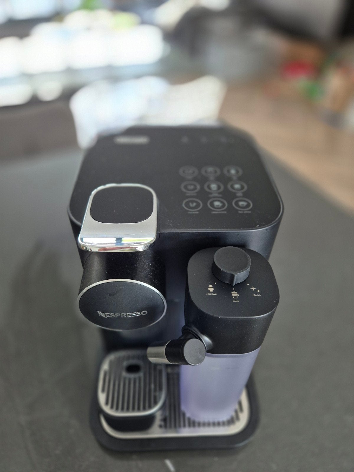 Foto 7 van Nespresso De'Longhi gran Lattissima zwart