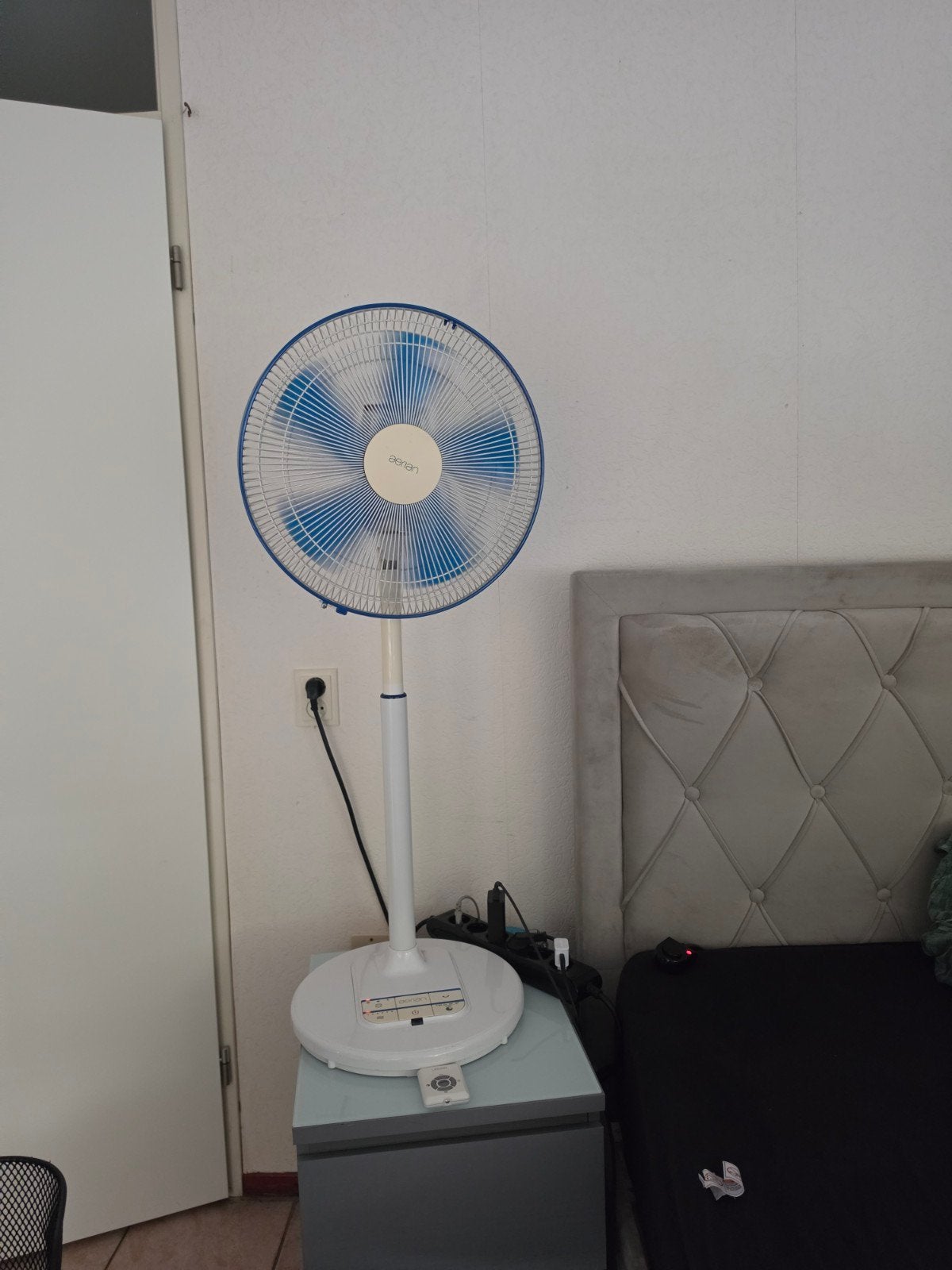 Deze statiefventilator is zo goed als nieuw+afstandsbedienin, Witgoed en Apparatuur, Ventilatoren, Ophalen, Ventilator met afstandsbediening