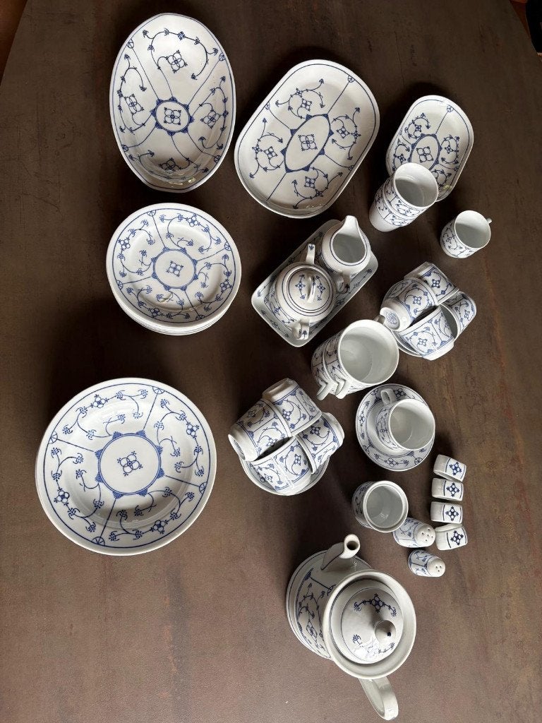 Servies compleet, merk Saks, Huis en Inrichting, Keuken | Servies, Ophalen, Zo goed als nieuw, Overige stijlen, Aardewerk
