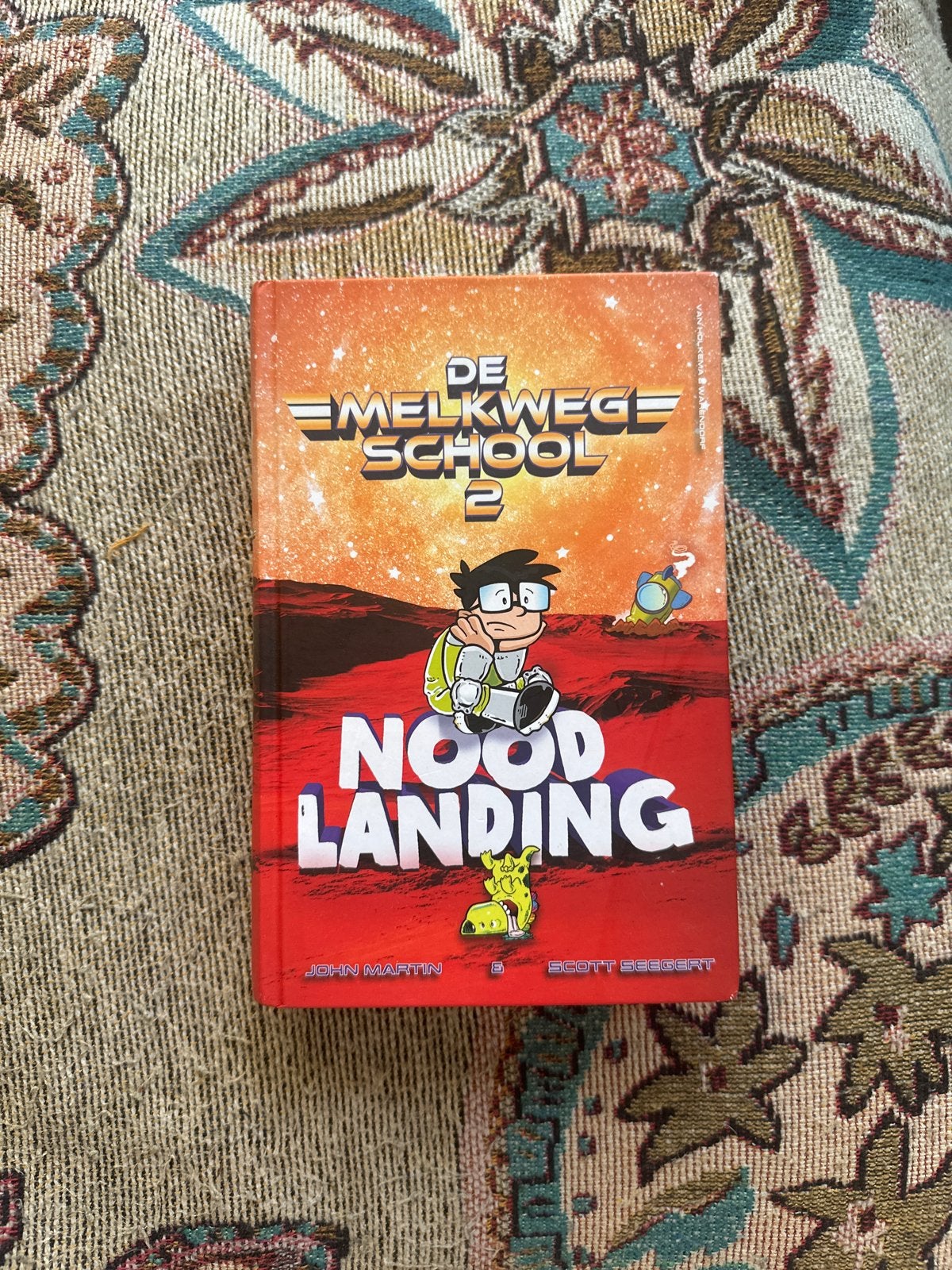 De Melkweg School 2: Noodlanding - John Martin & Scott Seege, Boeken, Ophalen of Verzenden, Zo goed als nieuw, Fictie