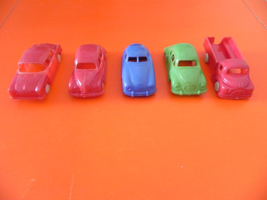 5 hardplastic autootjes  lengte 5,5/6 cm., Ophalen of Verzenden, Gebruikt