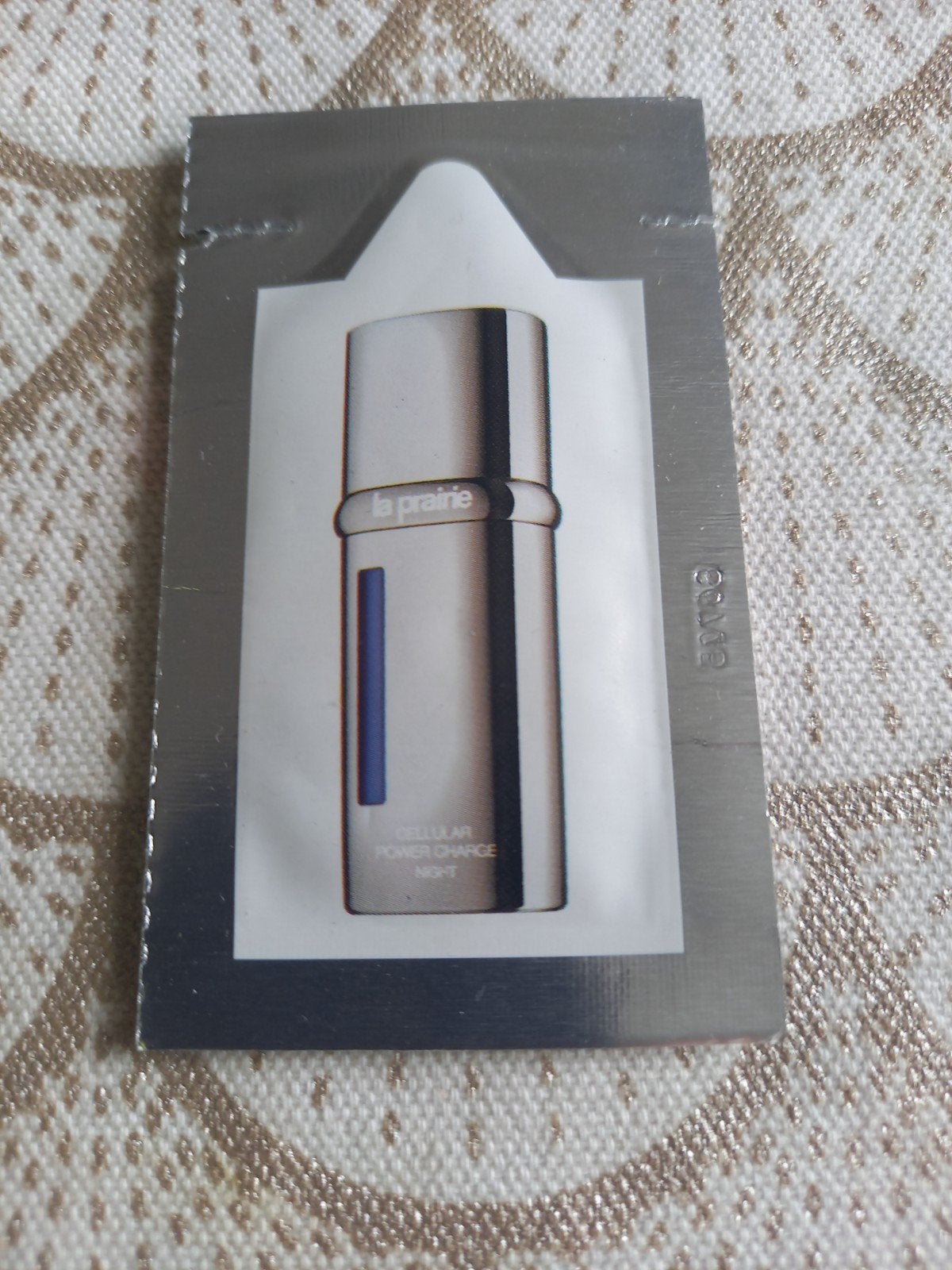 Proefje  La Prairie Cellular Power Charge Night, Sieraden, Tassen en Uiterlijk, Ophalen of Verzenden, Nieuw, Gehele gezicht