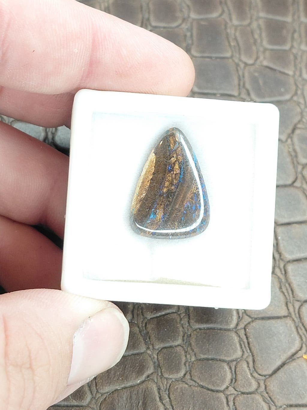 prachtige boulder opaal met paarse kleuren, Ophalen of Verzenden, Nieuw