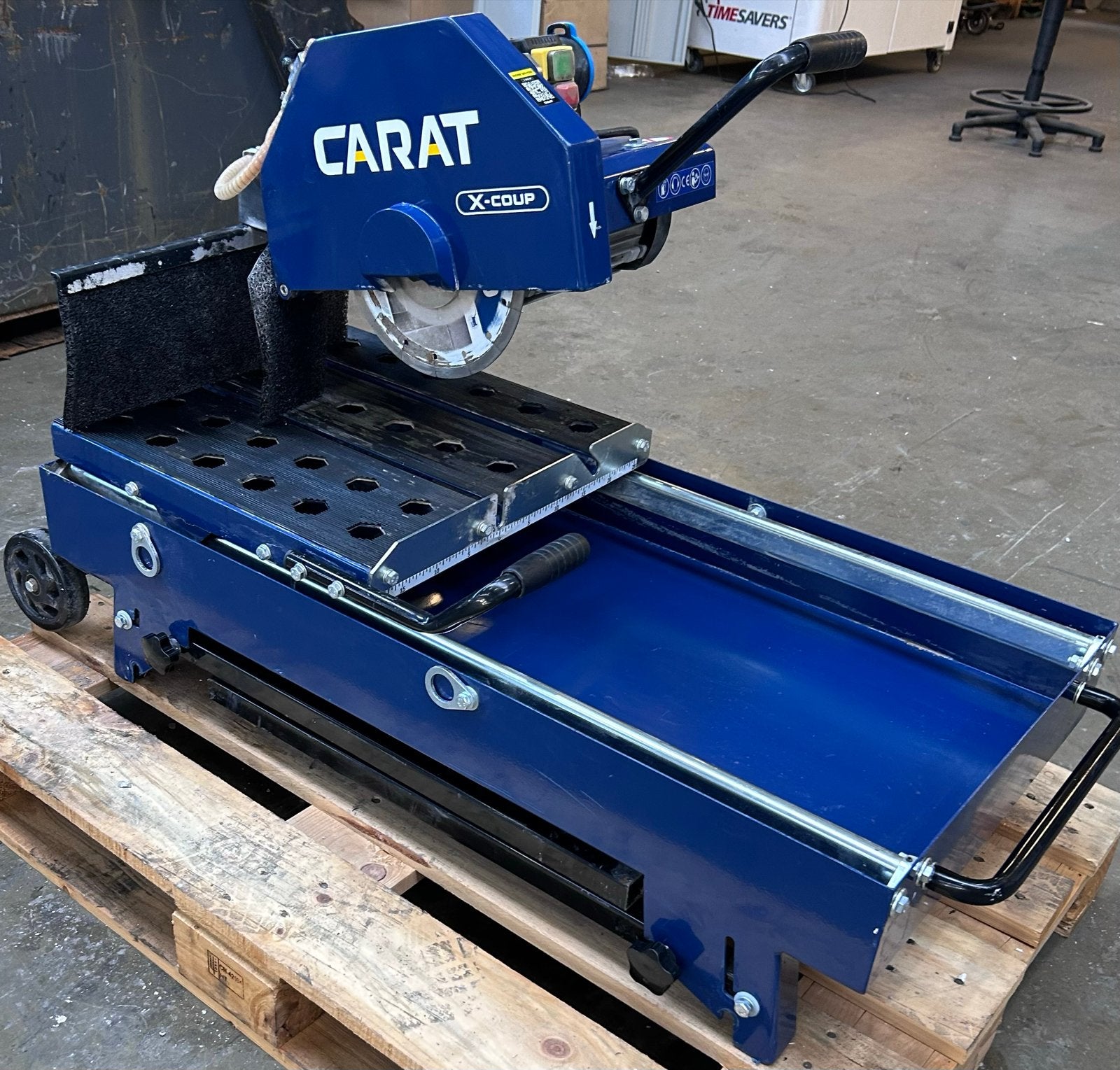Te huur Carat X-Coup Tegelzaagmachine - Professioneel, Doe-het-zelf en Verbouw, Ophalen, Gebruikt, 70 mm of meer, Overige typen