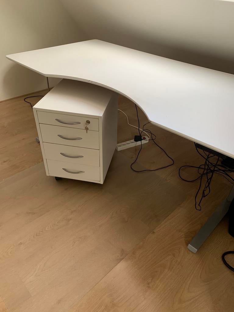 Electrical standing desk, Ophalen, Gebruikt