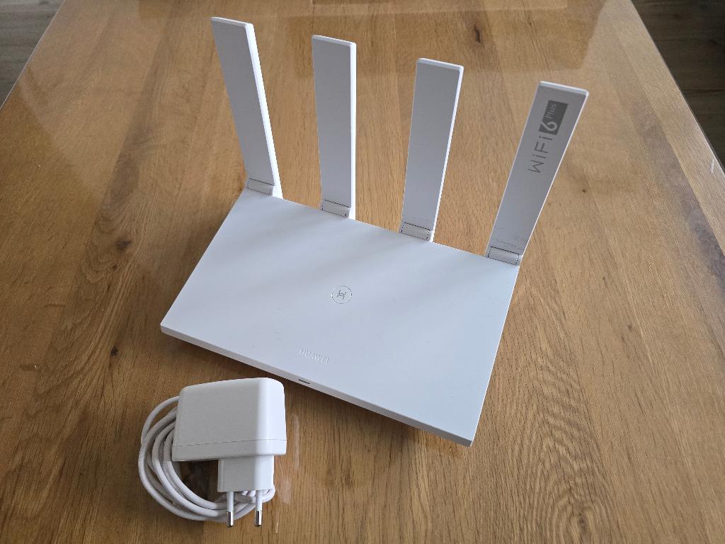 Huawei AX3 Quad Core Wifi-6e router, Ophalen of Verzenden, Zo goed als nieuw, Router, Zyxel & Huawei