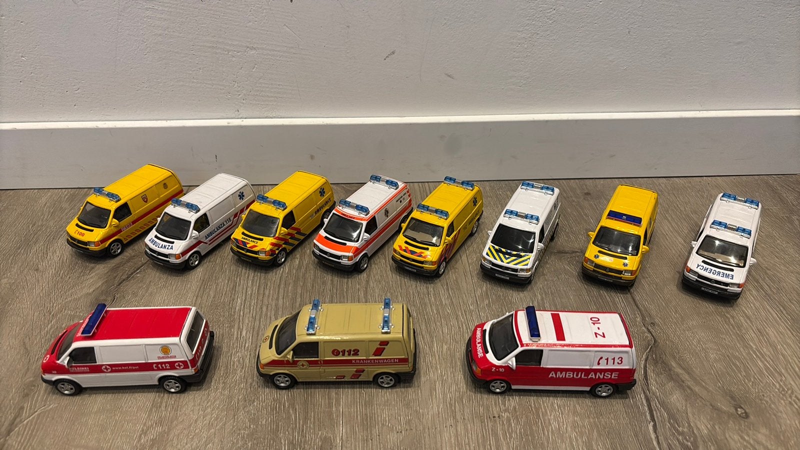 Volkswagen ambulance, Ophalen of Verzenden, Zo goed als nieuw, Auto, Overige merken