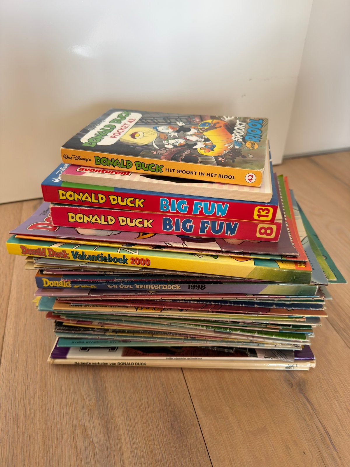 Stapel oude Donald Ducks, Boeken, Strips | Comics, Meerdere comics, Verzenden, Gelezen, Europa