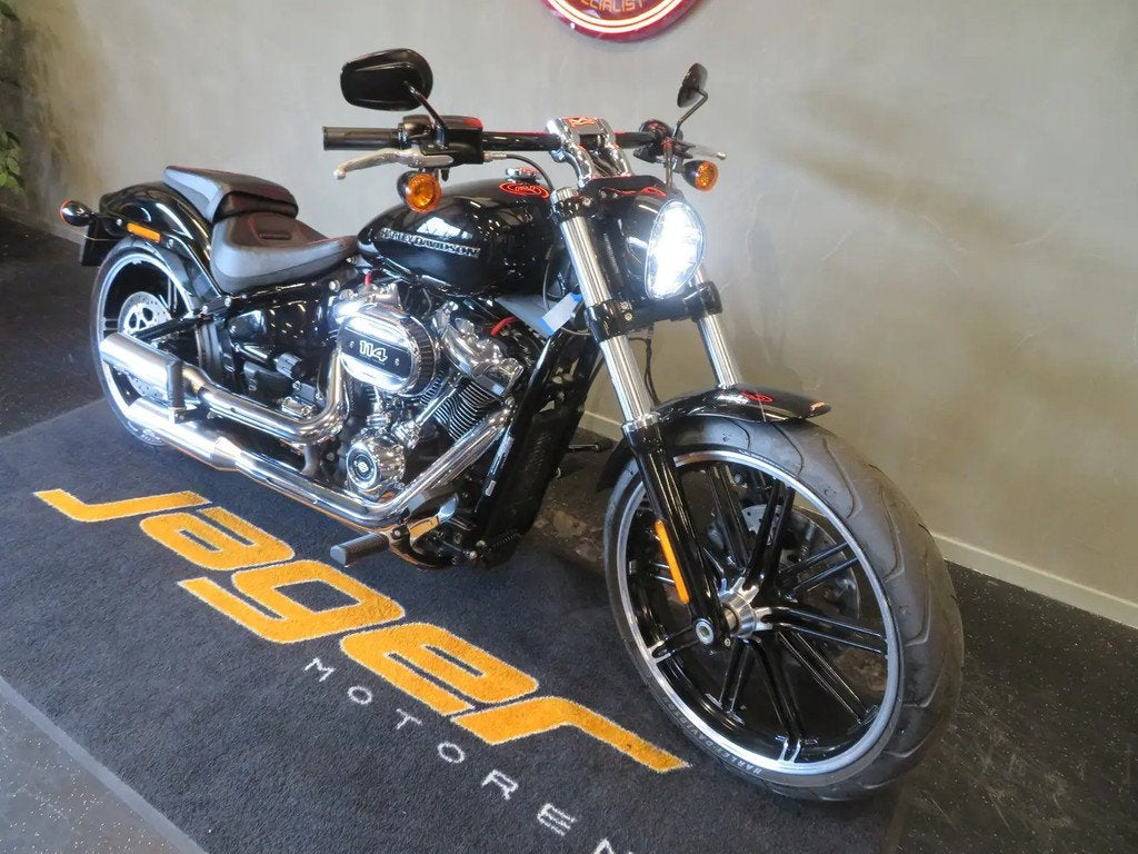 Harley-Davidson FXSB BREAKOUT SOFTAIL 114 J & € 22.850,00, Motoren, Motoren | Harley-Davidson, Bedrijf, Toermotor