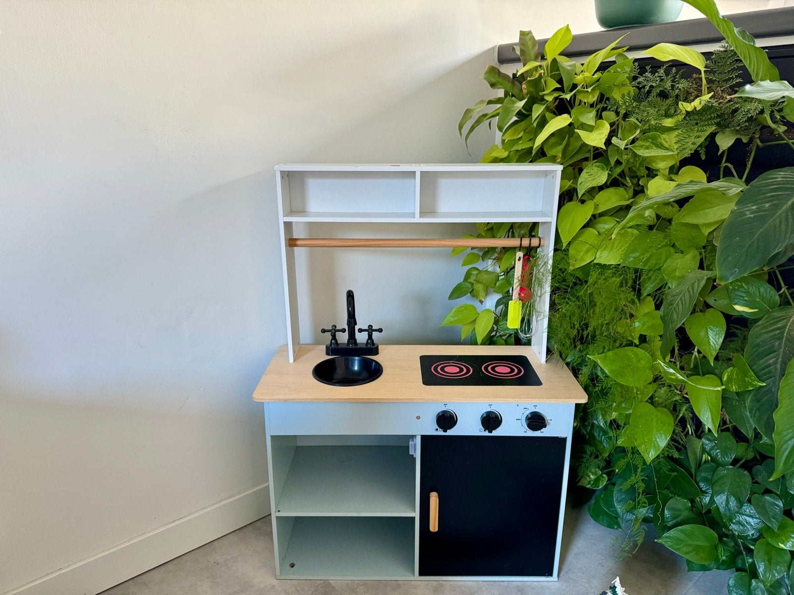 Kinderkeukentje met leuke accessoires, Ophalen, Gebruikt, Hout, Speelkeuken