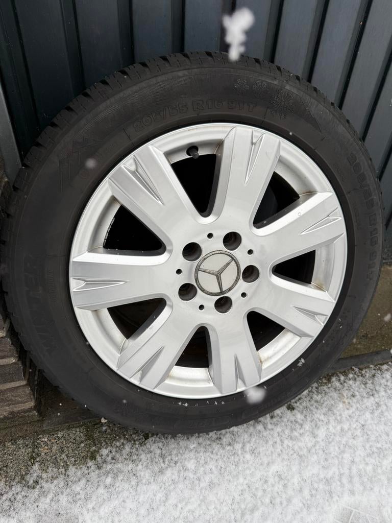 Mercedes-Benz winterbanden  205/55/R16  A,B,C,E klasse, Ophalen, Zo goed als nieuw