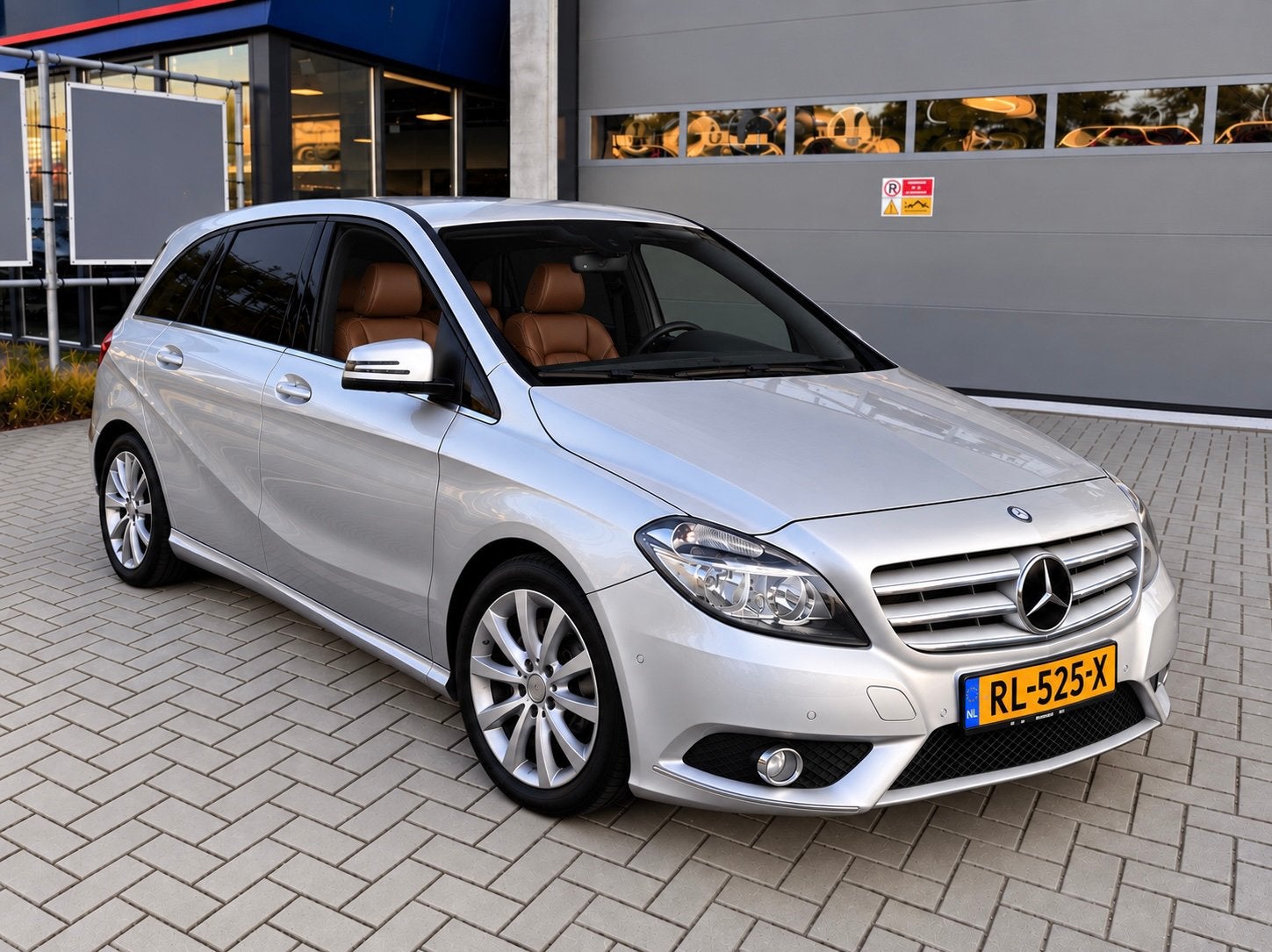 Mercedes-Benz B-Klasse 1.8 CDI B180 Dct7 COGNAC LEDER!, Auto's, 4 cilinders, 1796 cc, Leder, Diesel