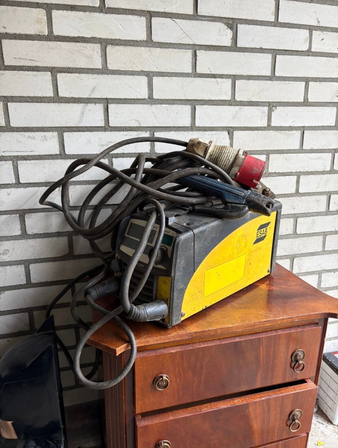 Goedwerkende ESAB ARC 251i lasapparaat met patronen, Ophalen of Verzenden, Gebruikt, 250 ampère of meer, Elektroden