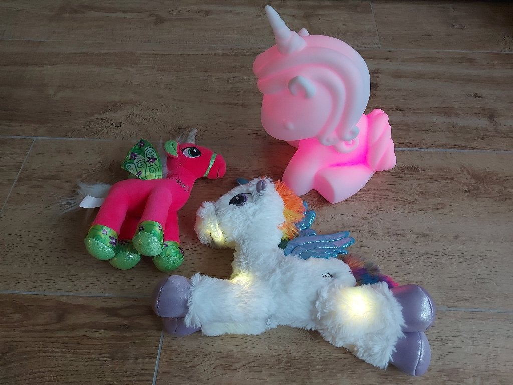Eenhoorns met lichtjes, Ophalen of Verzenden, Zo goed als nieuw