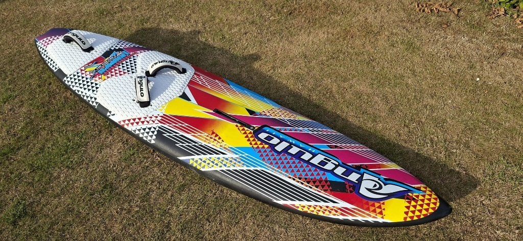 Angulo Triumph 81 l, Watersport en Boten, Windsurfen, Gebruikt, Plank, Minder dan 250 cm, Met vin(nen), Met draagtas, Ophalen