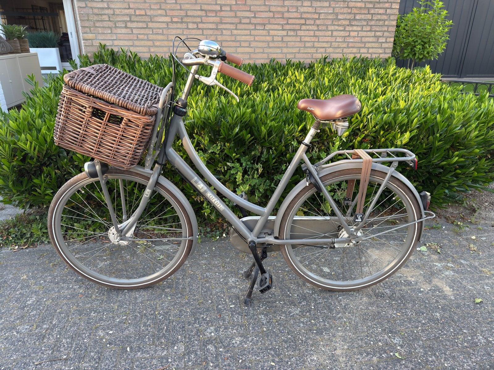 Cortina U4 damesfiets (3-speed, rollerbrakes,57 cm), Gebruikt, Versnellingen, 56 cm of meer, Trommelrem