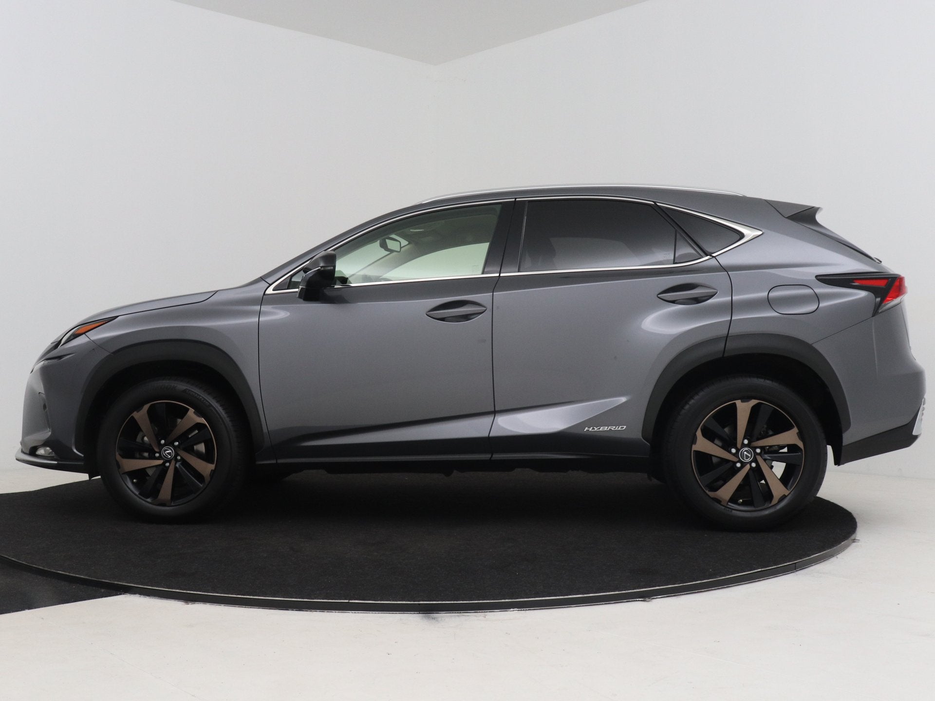 Lexus NX 300h AWD Premium | Dealer Onderhouden | Stoelverwar, Auto's, Lexus, Gebruikt, 1760 kg, Leder, Bedrijf