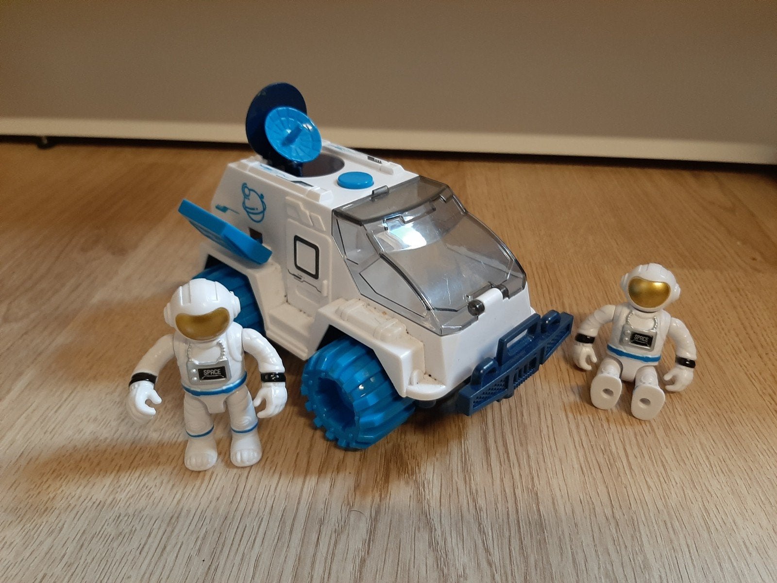 Ruimtevaart wagen met astronauten, Ophalen of Verzenden