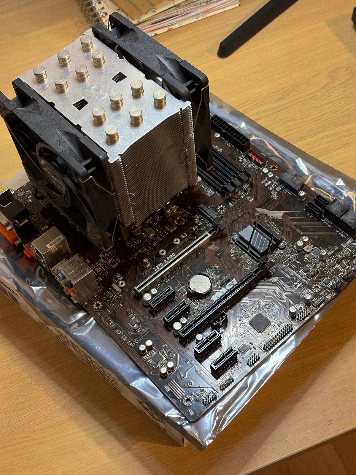 Intel i5-8600K, MSI Z370-A Pro met CPU Koeler, Computers en Software, Ophalen, Gebruikt, 6-core, 4 Ghz of meer
