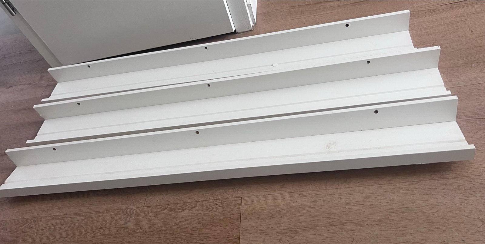 Drie IKEA Mosslanda fotolijst/plank 115 cm wit, Ophalen, Gebruikt