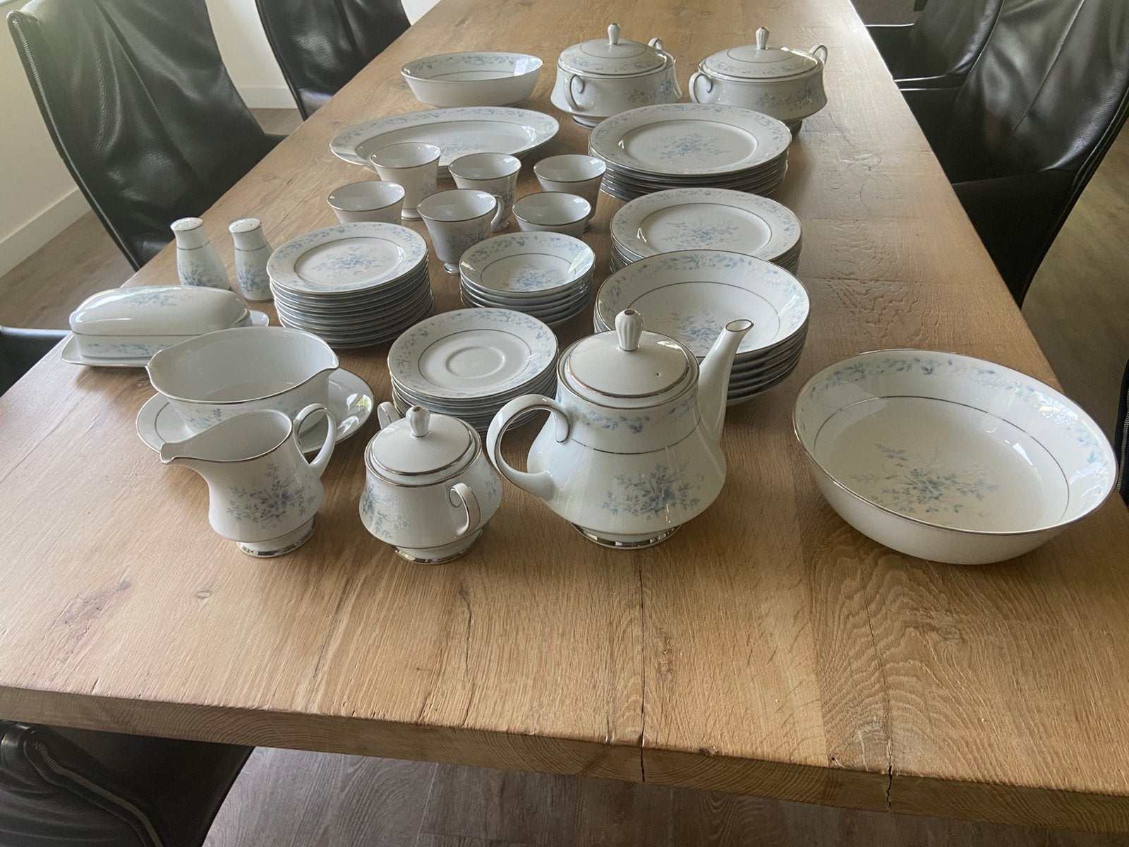Noritake servies (porselein). Type Carolyn. 2693. Als nieuw!, Ophalen