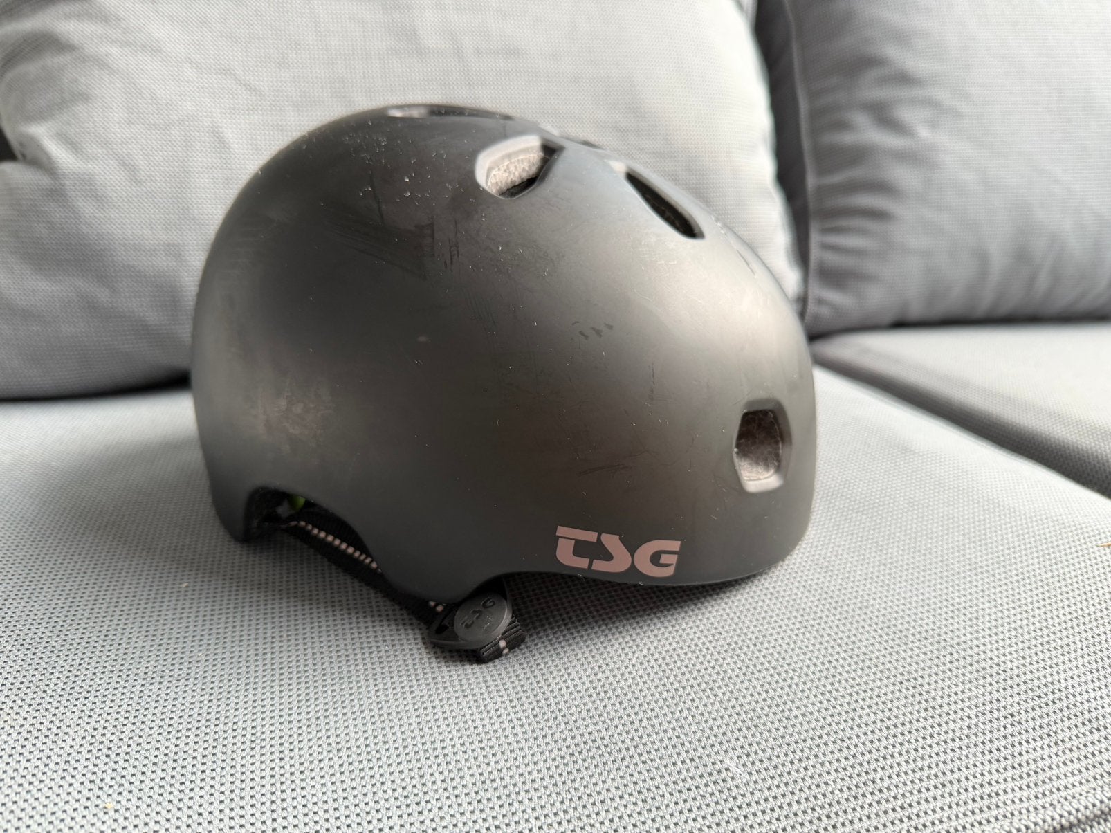 TSG skate helm, Ophalen, Zo goed als nieuw, Bescherming