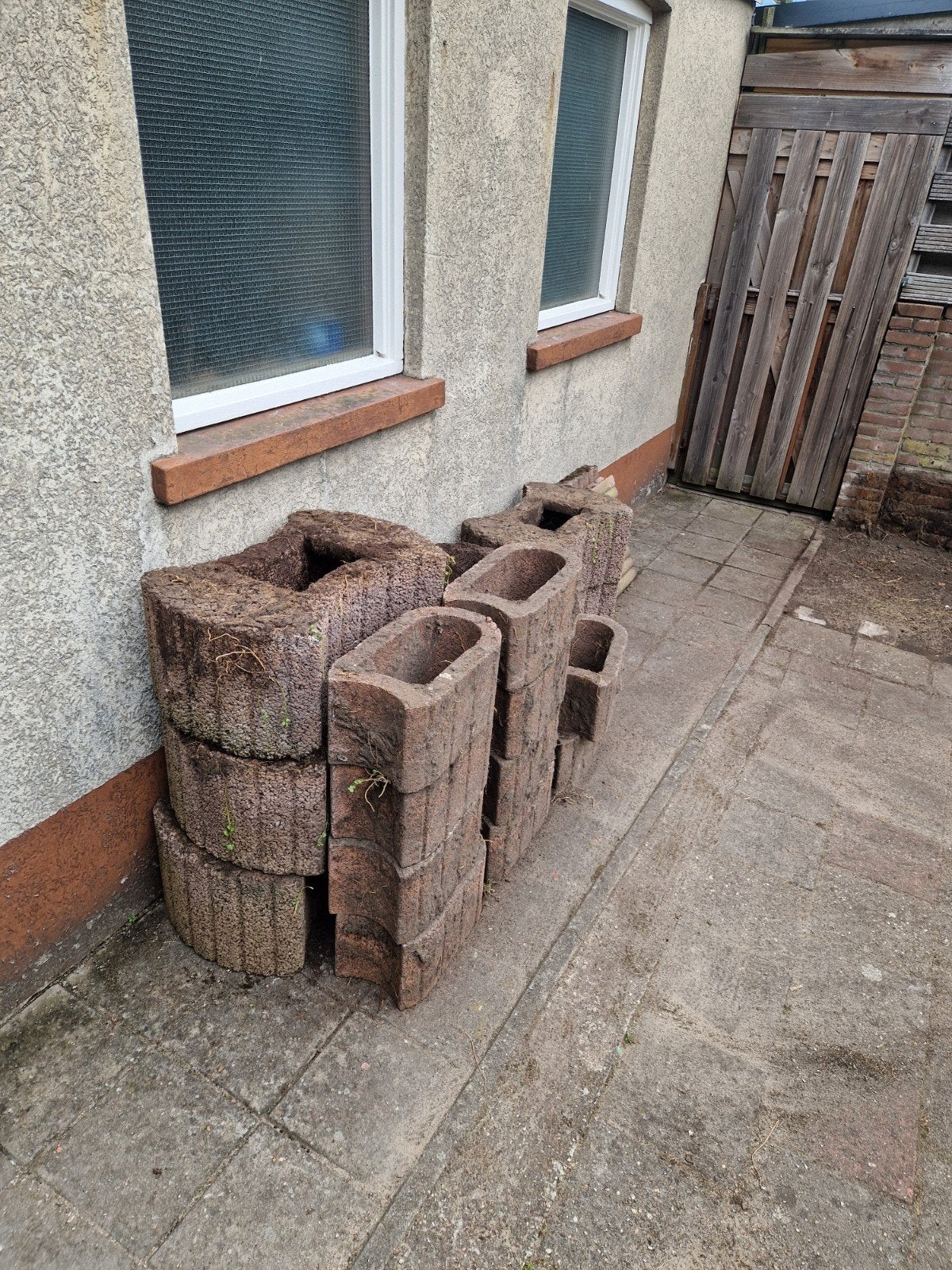 Betonnen bloembakken en stapelblokken, Gebruikt, Minder dan 60 cm, Ophalen of Verzenden, Balkon