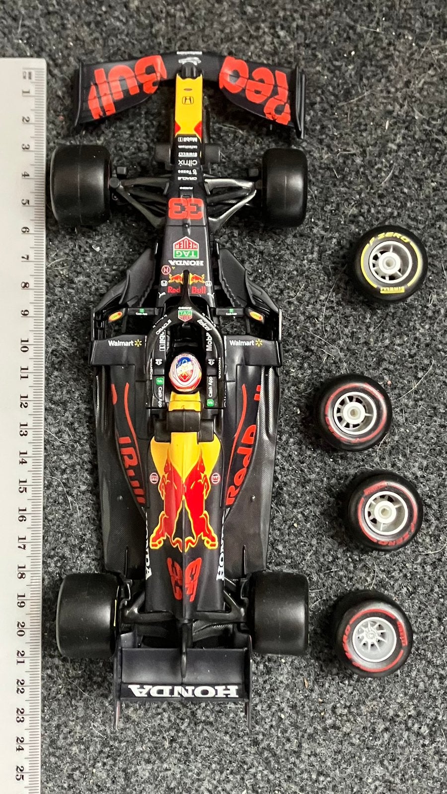 Race auto nw met losse banden, Hobby en Vrije tijd, Modelbouw | Radiografisch | Auto's, Ophalen of Verzenden, Nieuw, Overige schalen