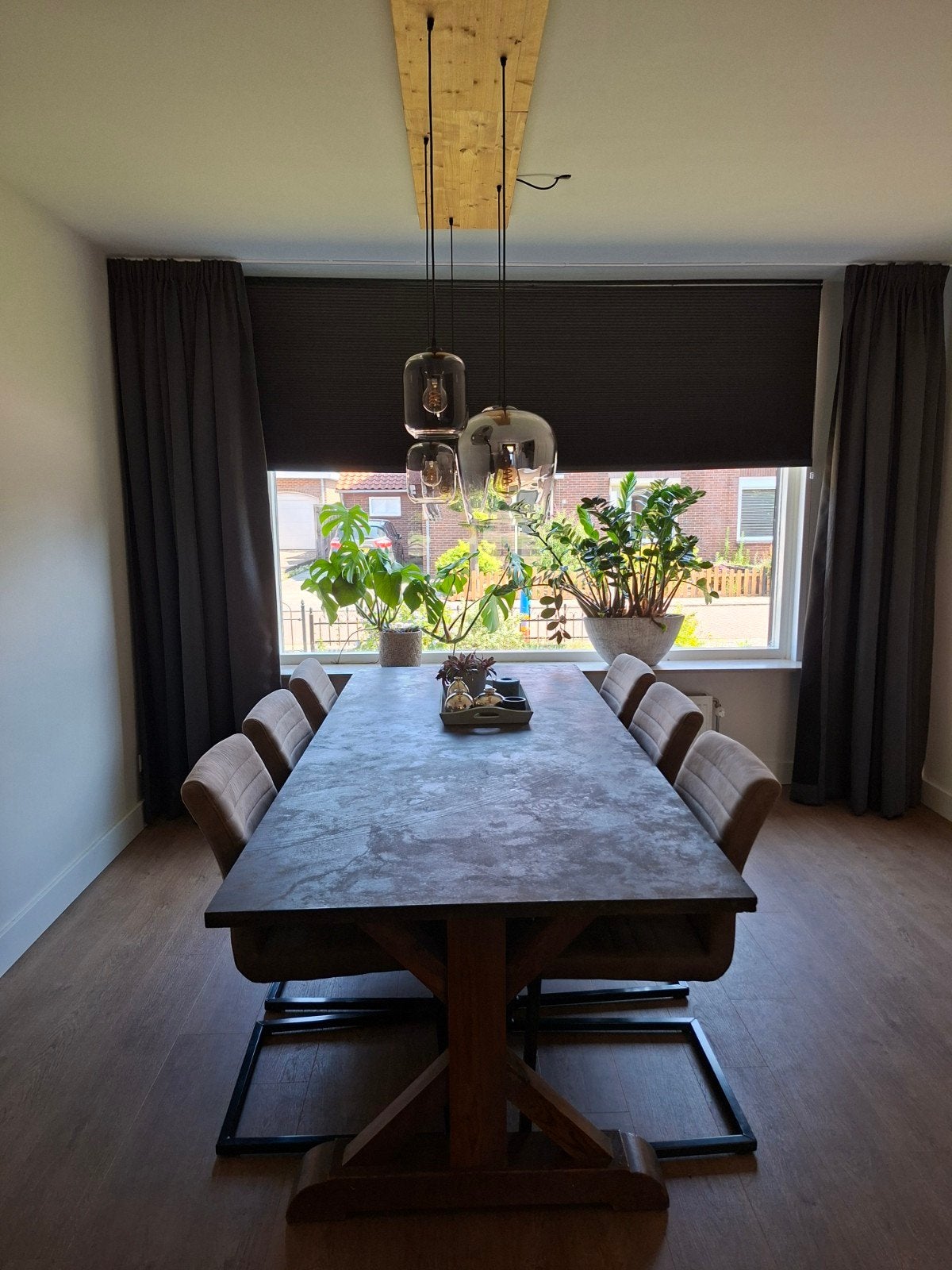 Elegante eettafel met stenen blad en houten poot, Ophalen, Rechthoekig, 200 cm of meer, 100 tot 150 cm