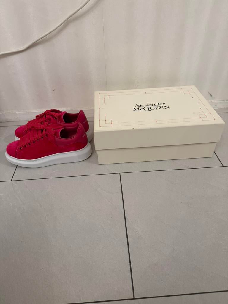 Alexander McQueen roze velvet, Ophalen, Nieuw, Sneakers of Gympen, Roze