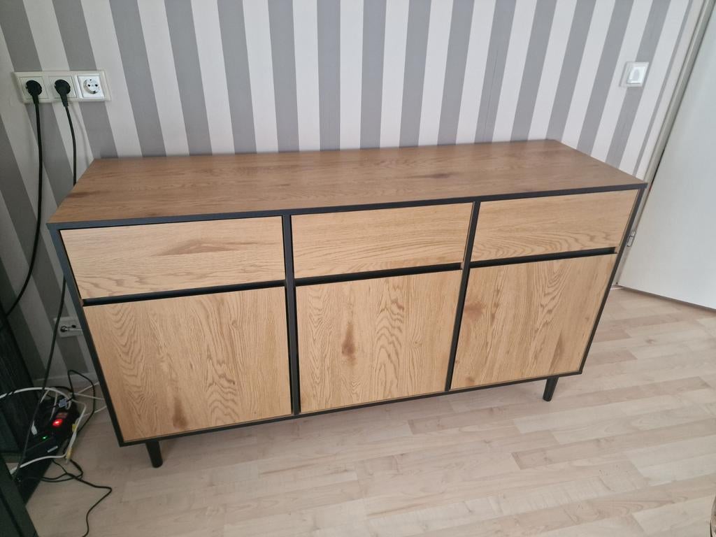 Dressoir met eikenhouten look, Ophalen, Met deur(en), 150 tot 200 cm, Eikenhout