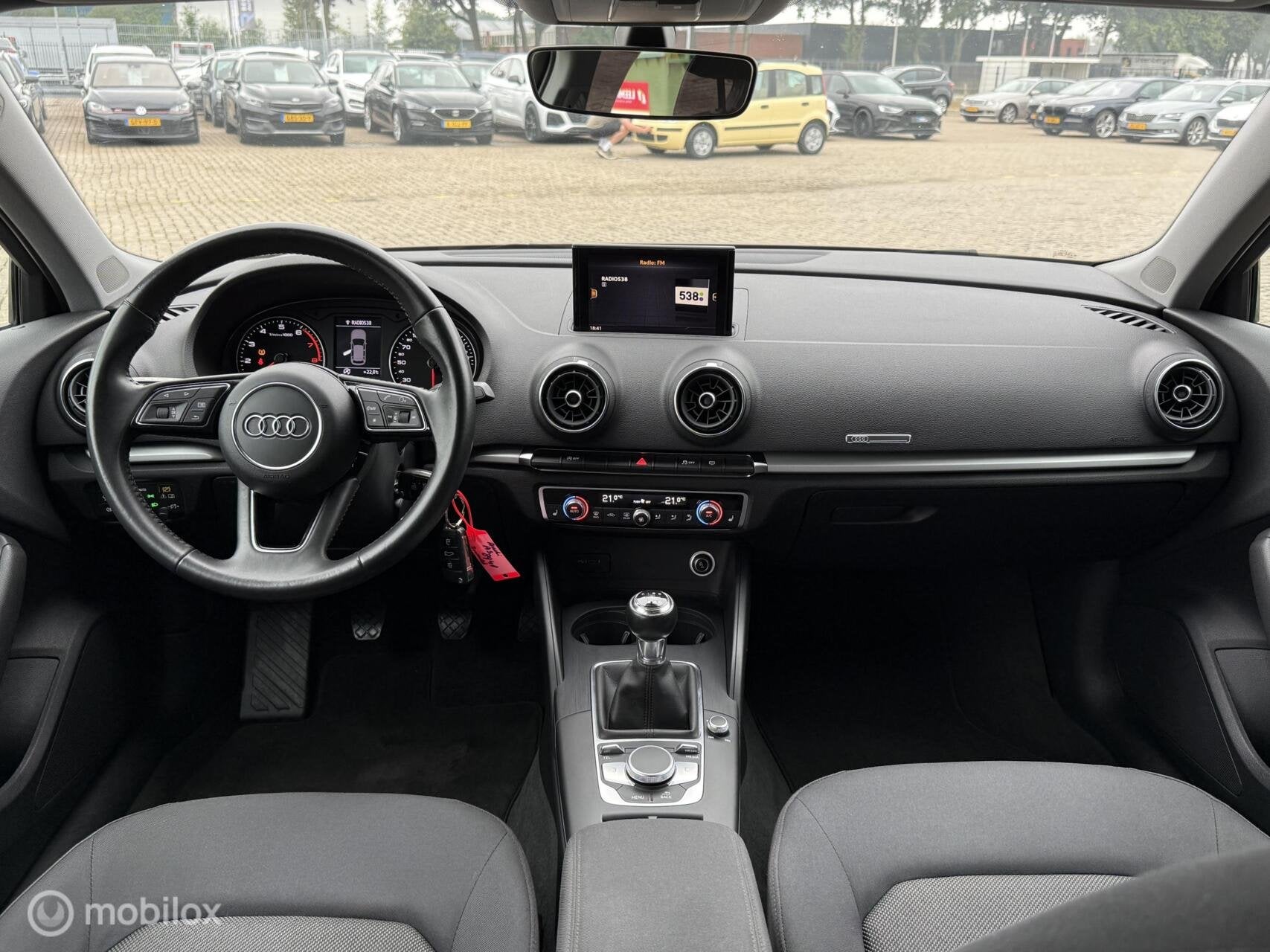 Audi A3 Sportback 1.0 TFSI Pro Line XENON | PDC | CLIMA, Voorwielaandrijving, Gebruikt, Euro 6, Zwart