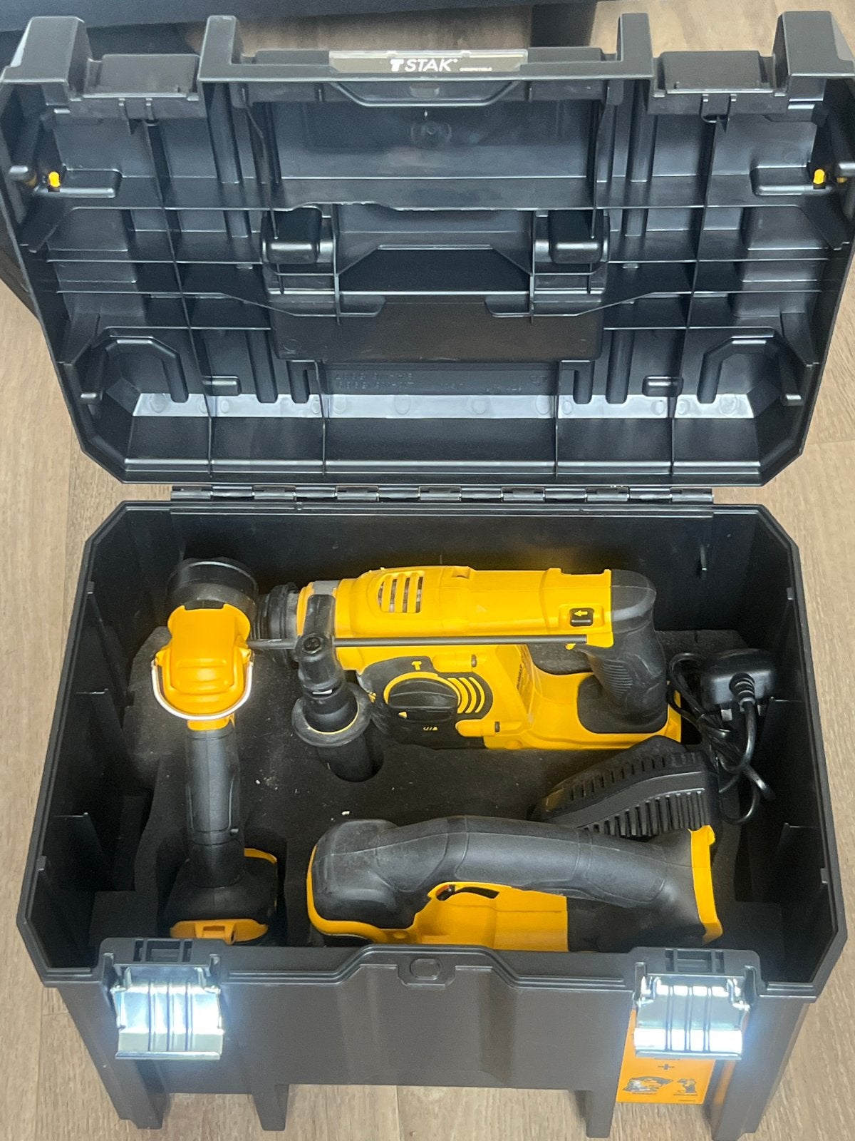 DeWalt 18V Accu Set: Boormachine, Decoupeerzaag, Lamp (4.0Ah, Ophalen of Verzenden, Gebruikt, Overige typen