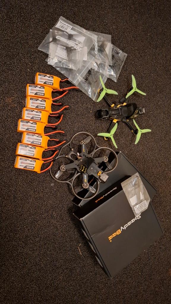 Speedybee Master 3X + Bee25 DJI o4 Pro set, incl 8 accu's, Audio, Tv en Foto, Drones, 5 tot 10 kilometer, Ophalen of Verzenden