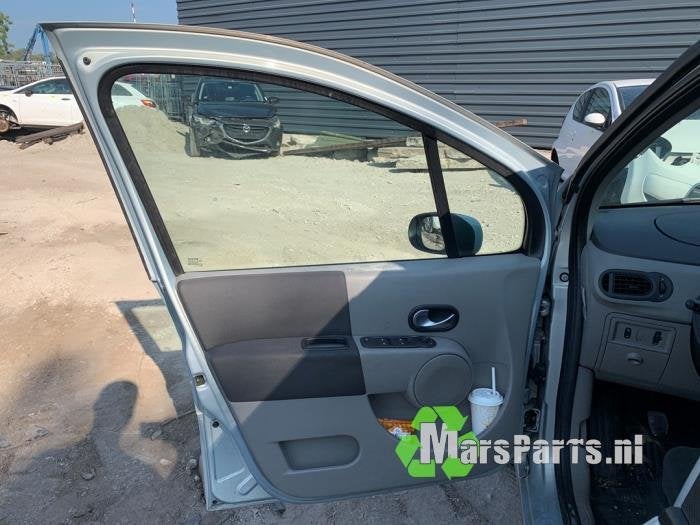 Portier 4Deurs links-voor van een Renault Modus, Auto-onderdelen, Gebruikt, -, -, Ophalen of Verzenden