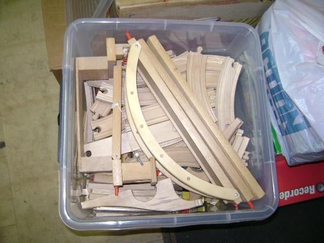 2 typen houten treinbanen met treintjes, Ophalen of Verzenden, Gebruikt, Overige typen