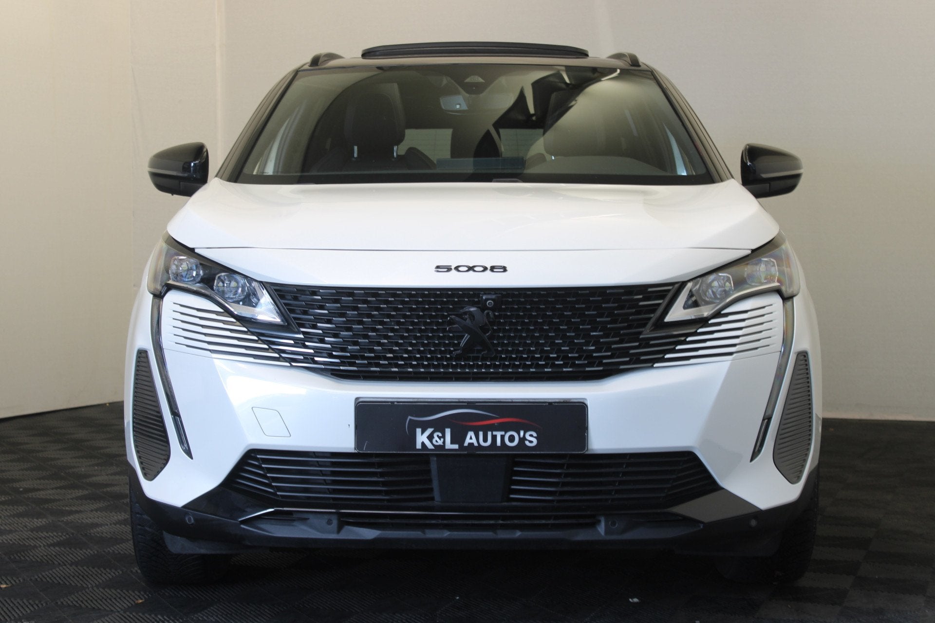 Peugeot 5008 1.2 Hybrid 136 GT 7p |Pano|Stoelverw.|Trekhaak|, Zwart, 1199 cc, Wit, Origineel Nederlands