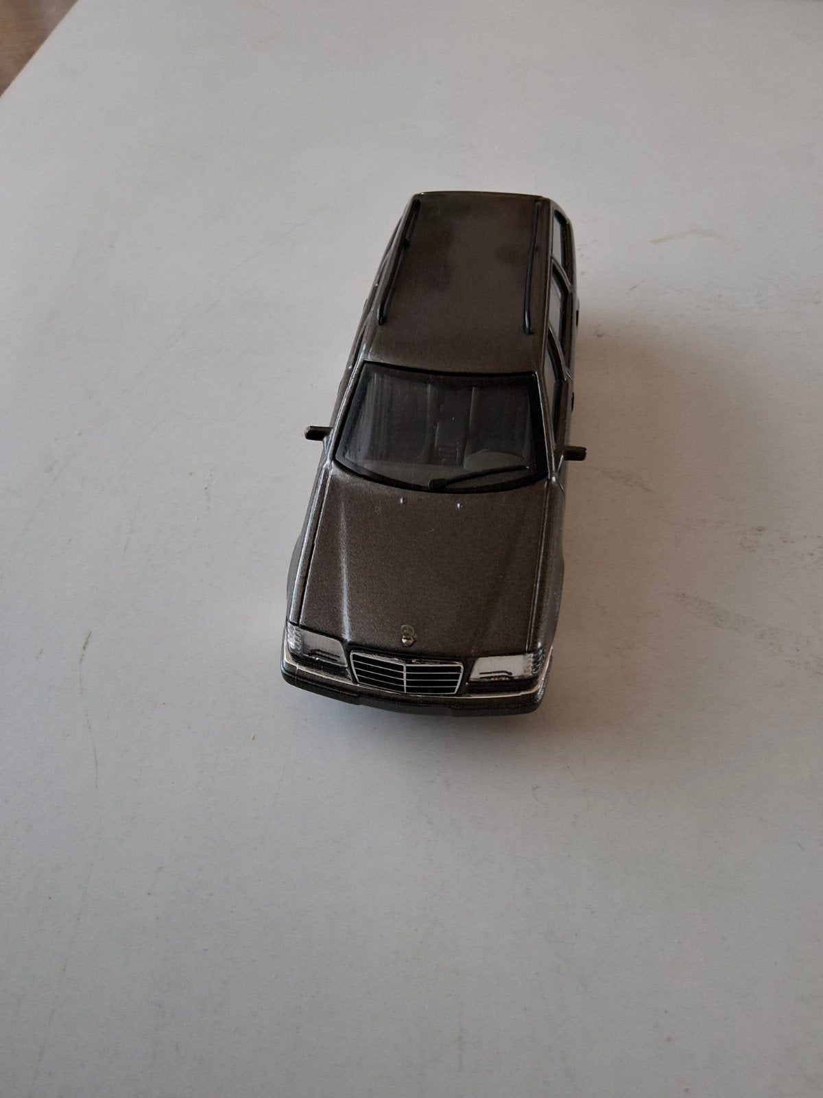 Mercedes E320 donkereprijs/Herpa, Ophalen, Nieuw, Auto, Overige merken