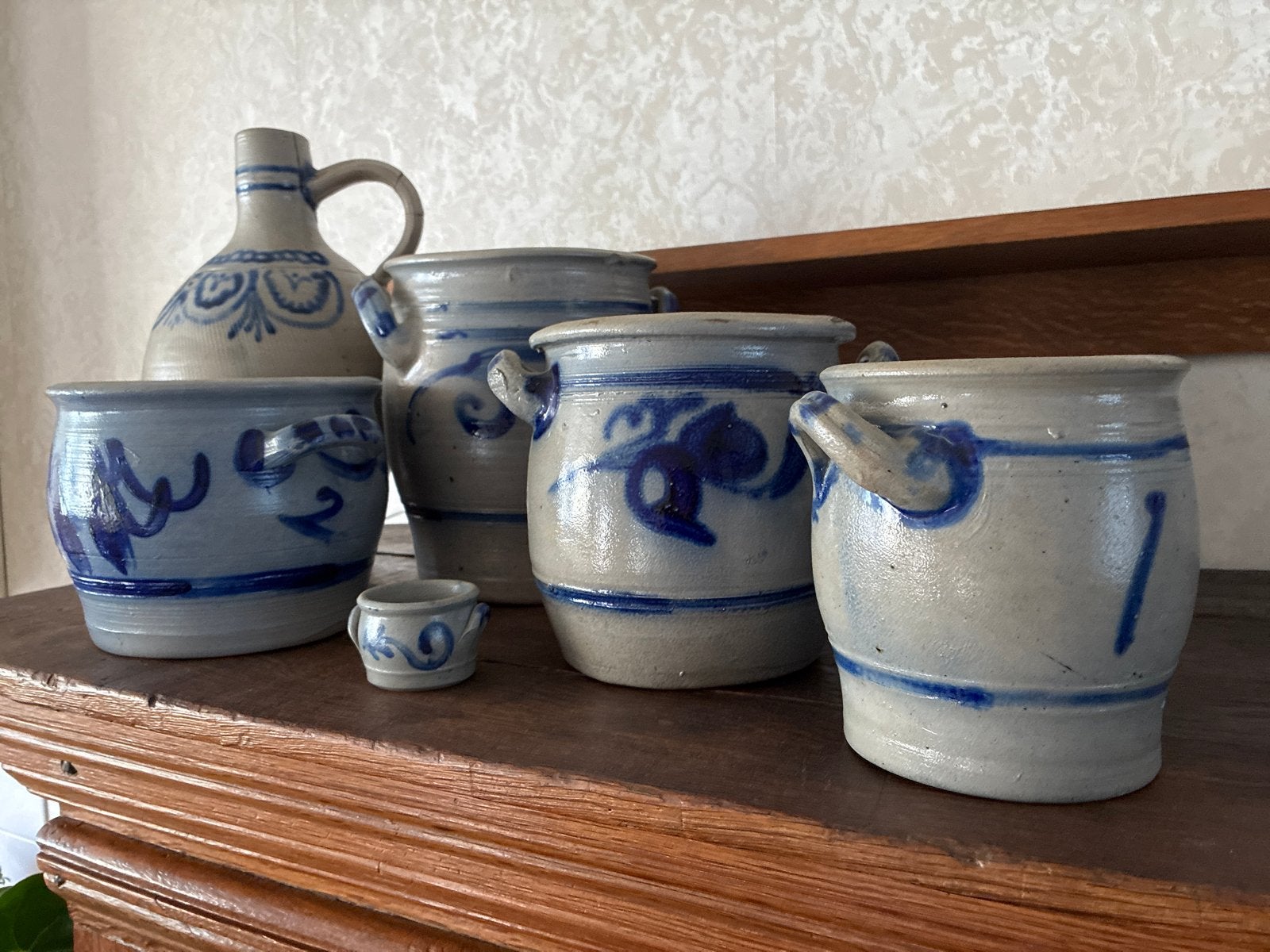 Antieke zoutglazuur aardewerk potten en kruik, set van 6, Ophalen of Verzenden