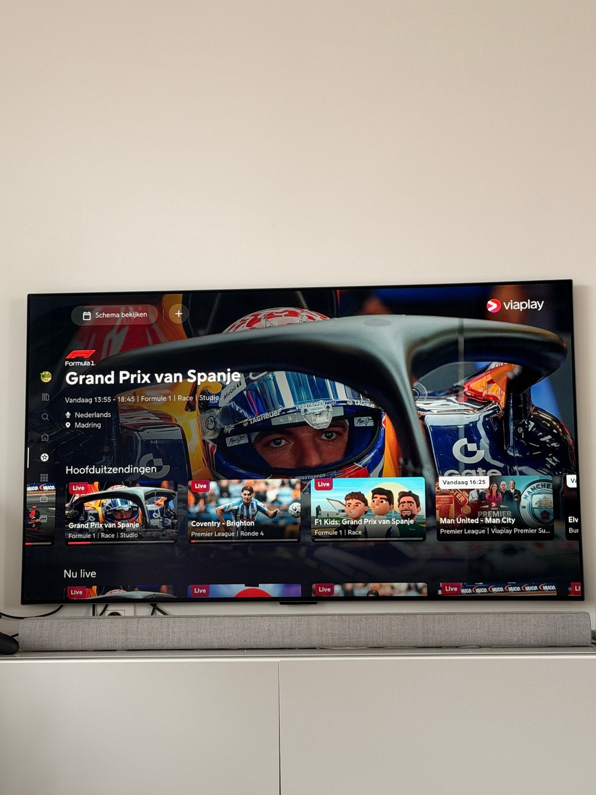 Foto 7 van LG OLED 55” GX Gallery 4K OLED55GX6LA zwart + muurbeugel