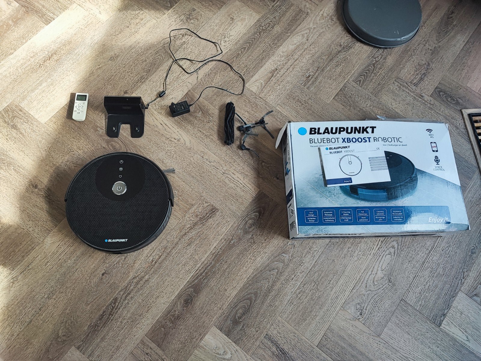 Te koop: Blaupunkt XBoost Robotic robotstofzuiger, Ophalen, Zo goed als nieuw, Bedienbaar via app, Robotstofzuiger