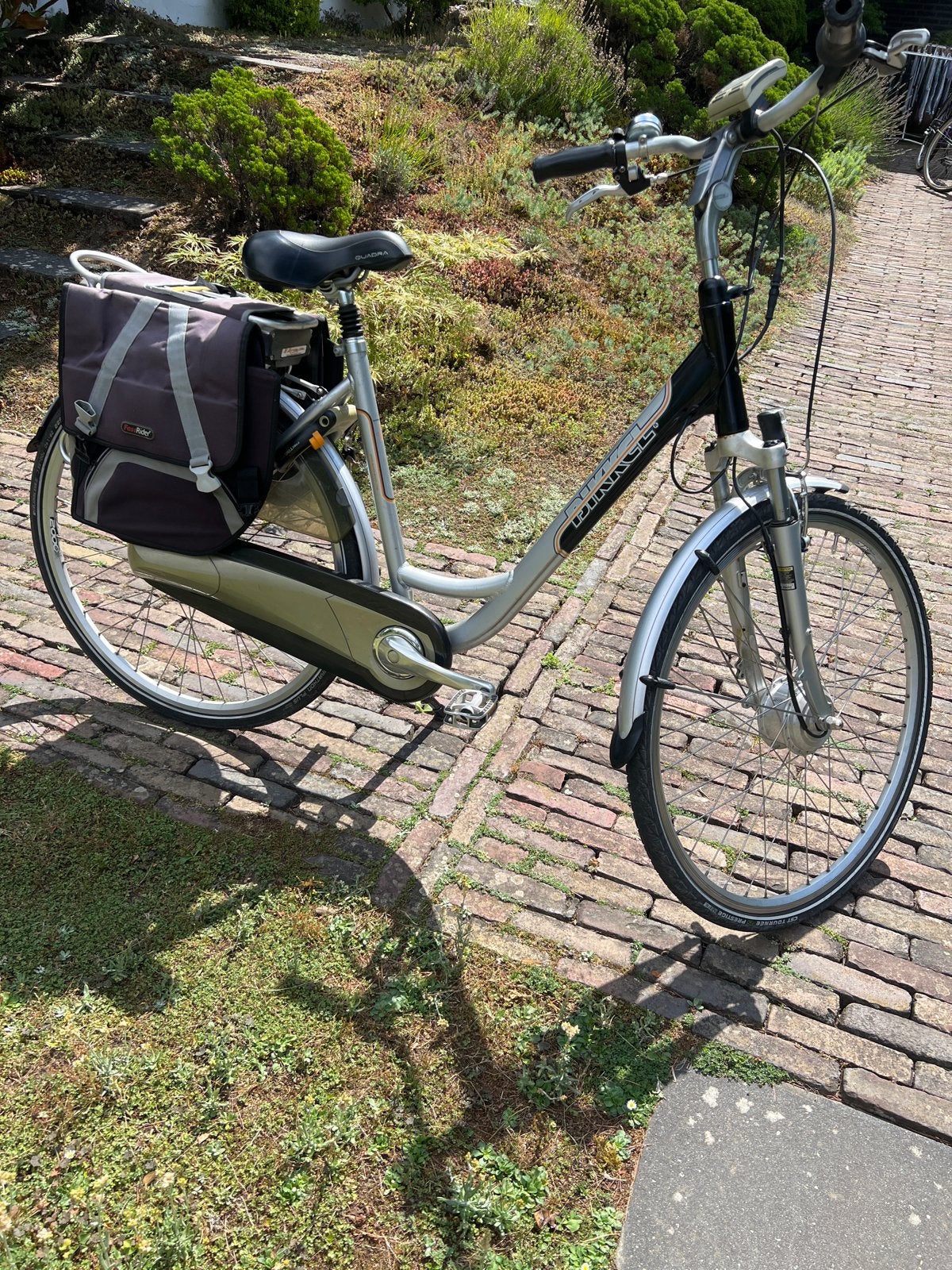 Merk Bikkel  grijs, Fietsen en Brommers, Gebruikt, 51 tot 55 cm, 30 tot 50 km per accu, Ophalen