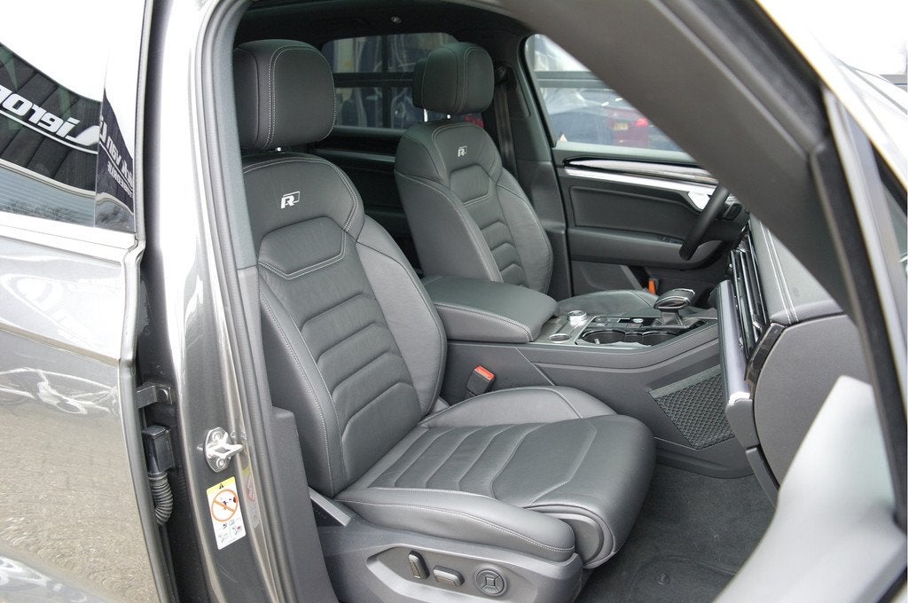 Volkswagen Touareg 3.0 TDI R-Line Automaat | VERKOCHT, Auto's, Volkswagen, 15 km/l, Gebruikt, 241 €/maand, Bedrijf