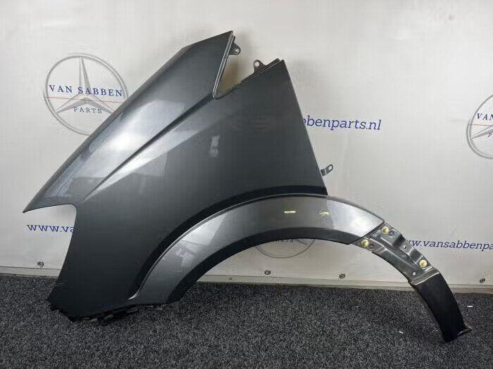 Scherm links-voor van een Mercedes Sprinter (7759), Ophalen of Verzenden, Gebruikt, Spatbord